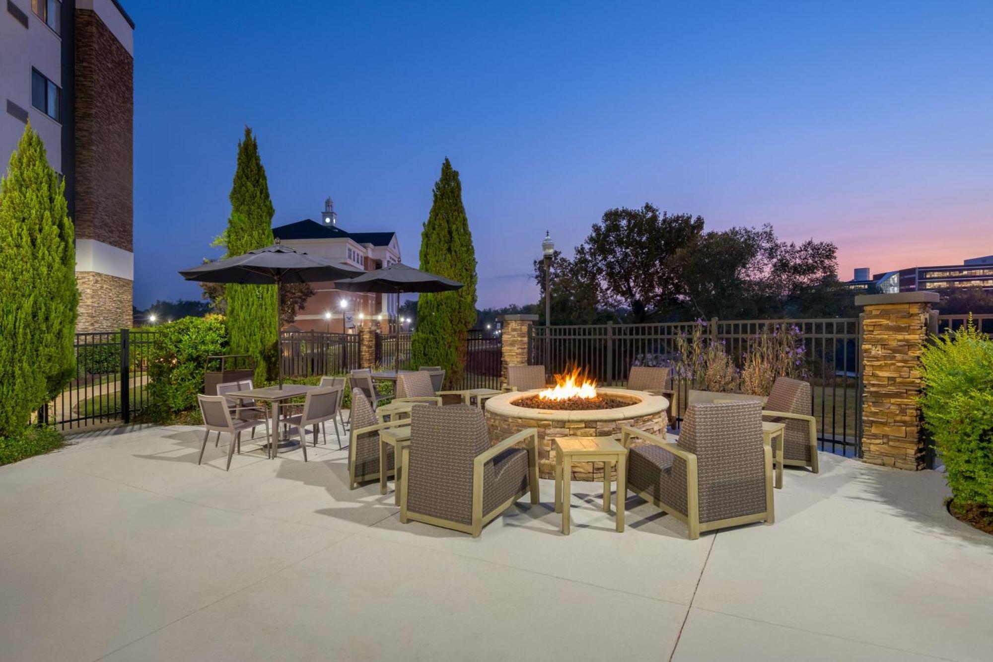Courtyard By Marriott Columbus Phenix City Esterno foto