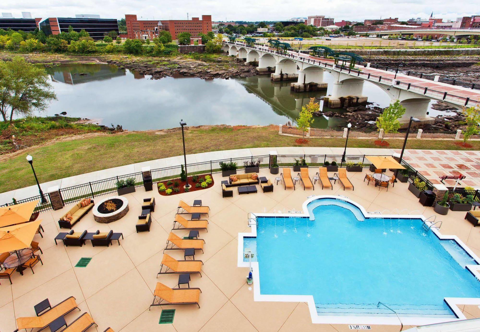 Courtyard By Marriott Columbus Phenix City Esterno foto